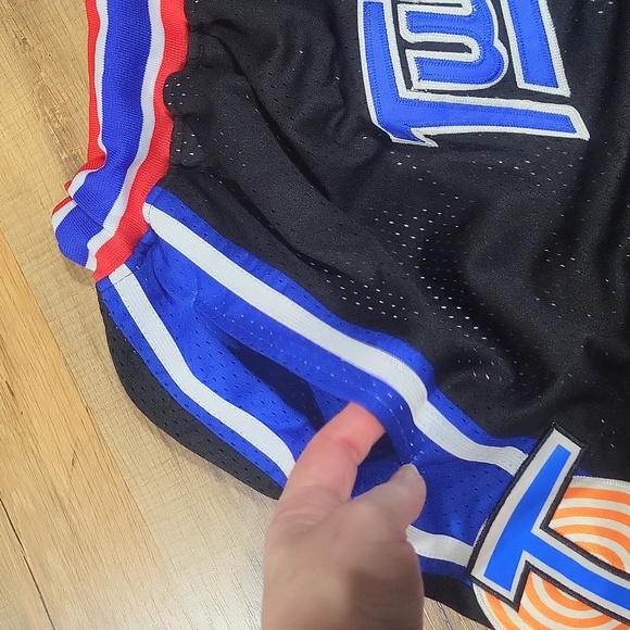 Vintage Jordan #23 Space Jam 1996 Tune Squad Drawstring Waist Basketball Shorts - Picture 5 of 12